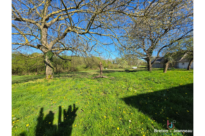Maison entre Ambrières-les-Vallées et Lassay-les-Châteaux
