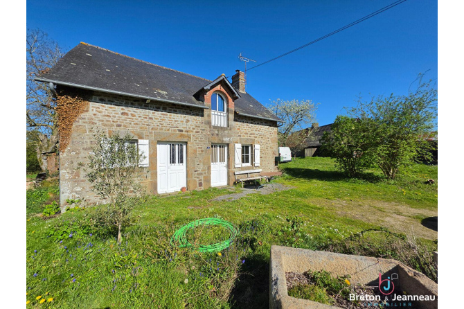 Maison entre Ambrières-les-Vallées et Lassay-les-Châteaux