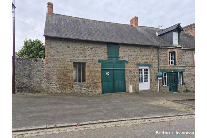 Maison en pierres à Lassay les Châteaux