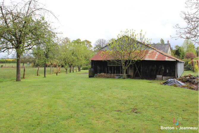 Maison au 1 hectare à La Pellerine