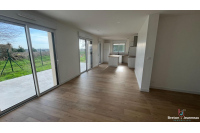 Maison récente à Changé