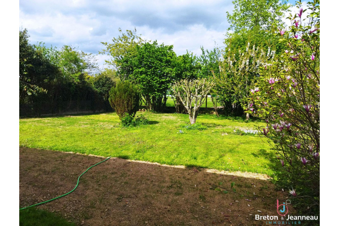 Pavillon à rénover à Martigné sur Mayenne