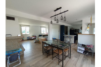 Maison sans voisins avec étang à 8 kms de Mayenne