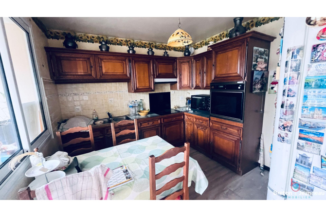 Appartement avec balcons à Laval