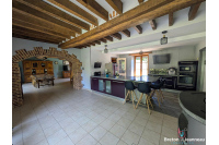 Superbe maison de campagne en pierre en Bais et Evron