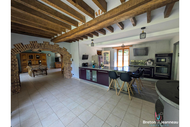 Superbe maison de campagne en pierre en Bais et Evron