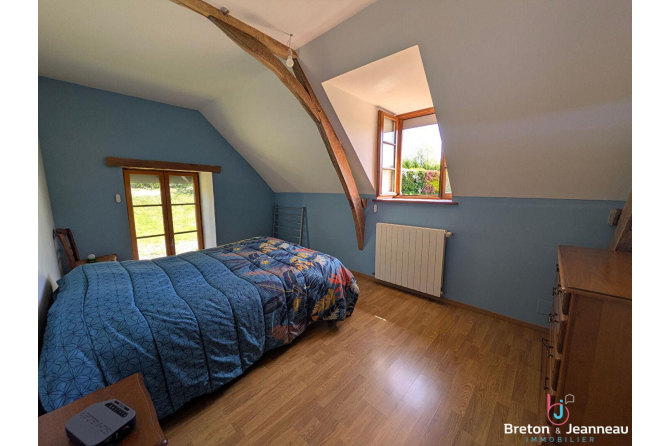 Superbe maison de campagne en pierre en Bais et Evron