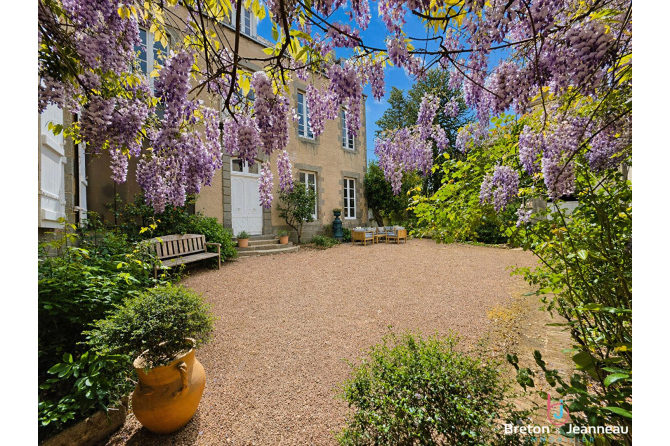 Superbe Hôtel Particulier à Mayenne