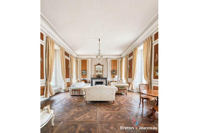 Superbe Hôtel Particulier à Mayenne