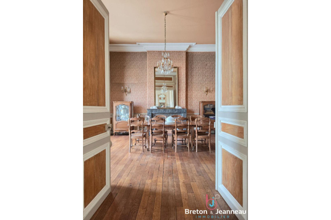 Superbe Hôtel Particulier à Mayenne