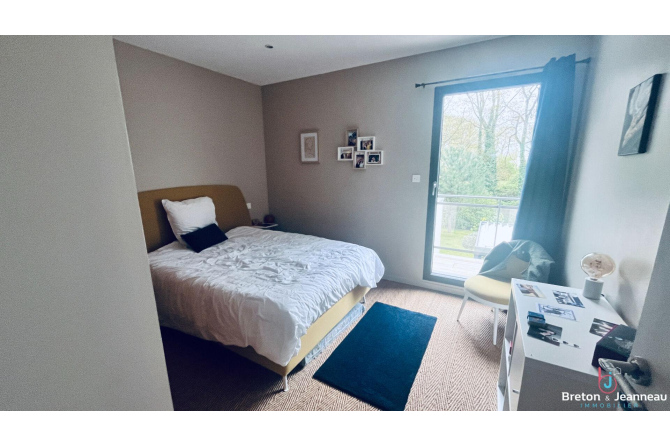 Maison contemporaine à Changé