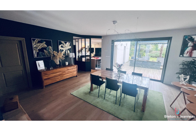 Maison contemporaine à Changé