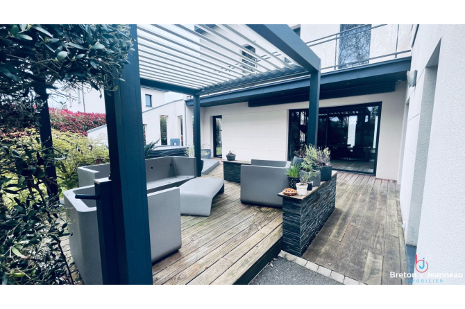 Maison contemporaine à Changé