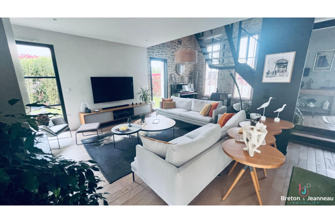 Maison contemporaine à Changé