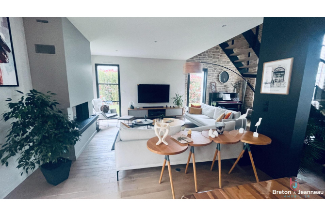 Maison contemporaine à Changé