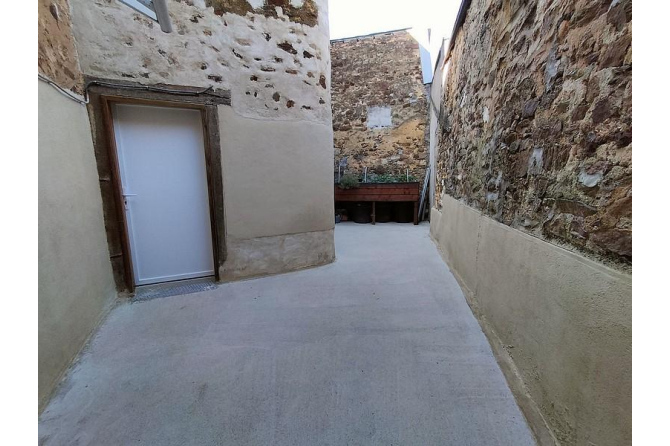 Maison à Meslay du Maine