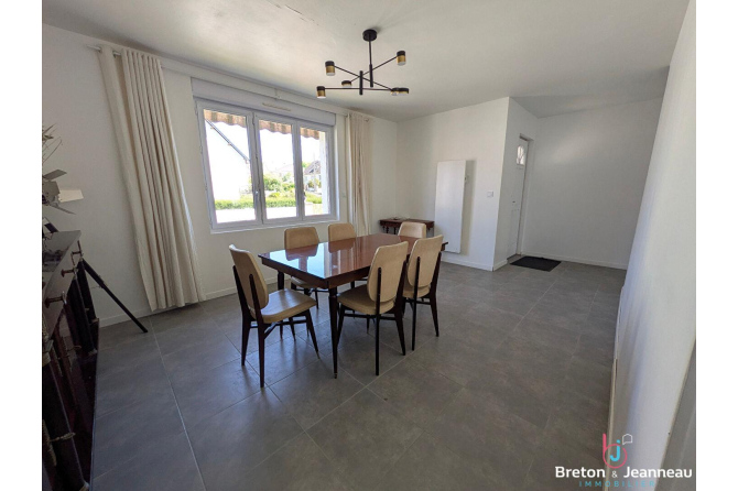 Maison rénovée à Sainte-Suzanne