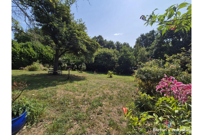 Maison de Campagne entre Bais et Mayenne