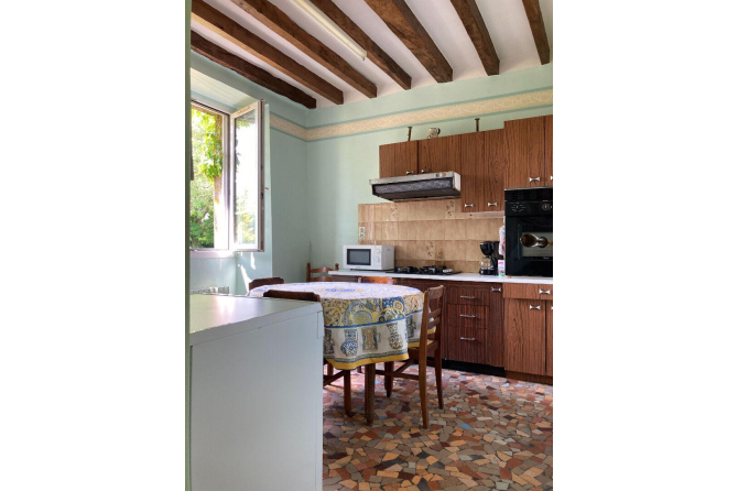 Maison de maître avec pièce d'eau, proche de Villaines la Juhel