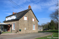 Maison sur 7500 m² à Juvigné