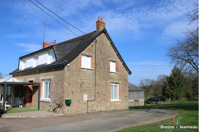 Maison sur 7500 m² à Juvigné