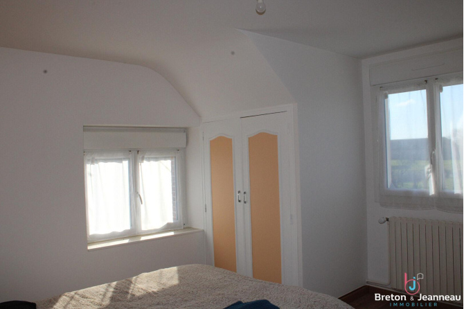Maison sur 7500 m² à Juvigné