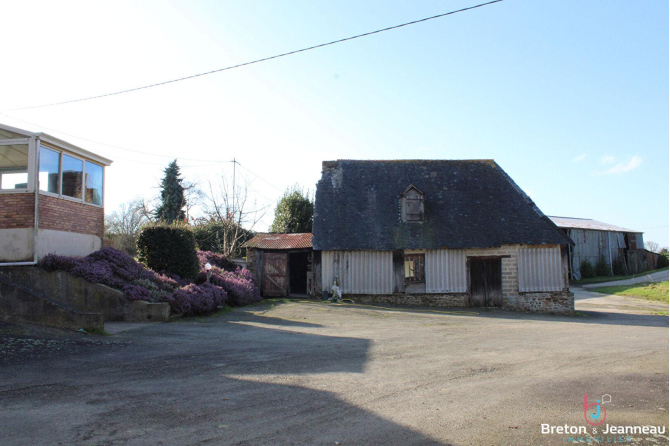 Maison sur 7500 m² à Juvigné