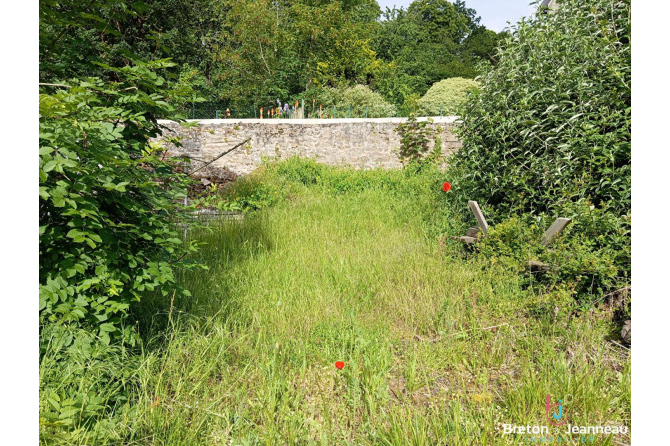 Maison de ville à rénover - Axe Laval / Mayenne