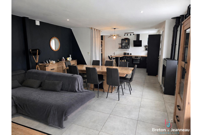 Maison Sainte Suzanne Et Chammes 5 pièce(s) 125 m².