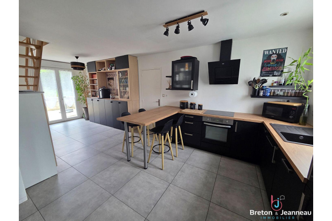 Maison Sainte Suzanne Et Chammes 5 pièce(s) 125 m².