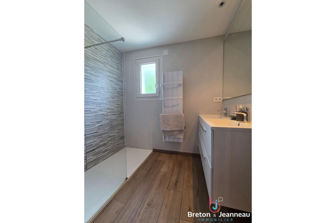 Maison Sainte Suzanne Et Chammes 5 pièce(s) 125 m².