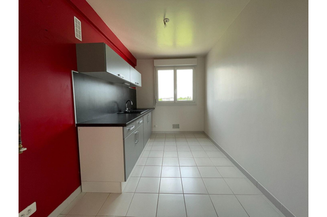 Apartment T3 district Banque de France Laval