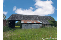 Hangar avec 1 ha de terrain sur Charchigné