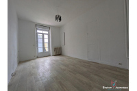 Ensemble immobilier - Fort potentiel locatif - Centre-ville d'Évron
