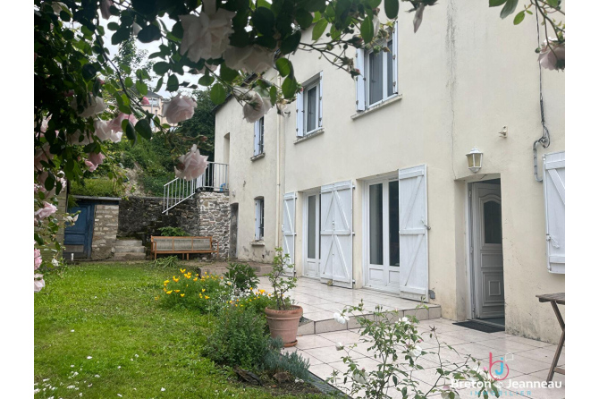 Maison quartier Haute follis à Laval