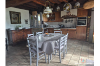 Longère sur 4 hectares à Châtillon-sur-Colmont