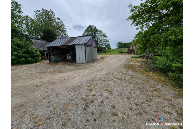 Longère sur 4 hectares à Châtillon-sur-Colmont