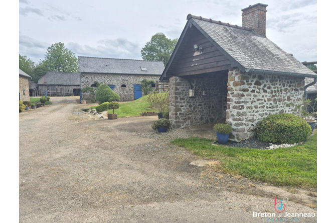 Longère sur 4 hectares à Châtillon-sur-Colmont