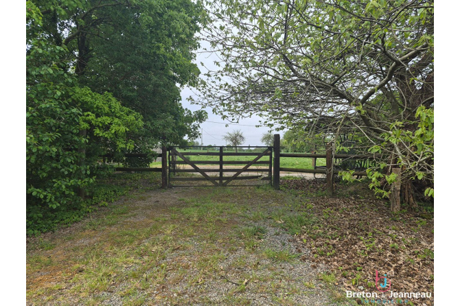 Longère sur 4 hectares à Châtillon-sur-Colmont