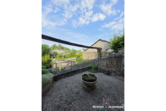 Maison avec terrain au coeur de Lassay-les-Châteaux
