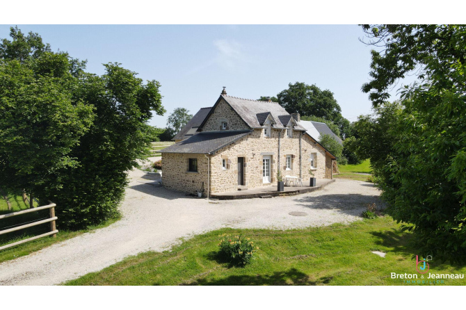Maison sur près d'1 ha 40 à Jublains
