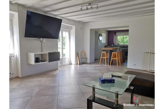 Maison sur près d'1 ha 40 à Jublains