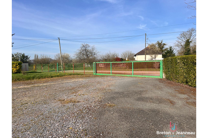 Entrepôt 260 m² sur terrain de 6000 m².