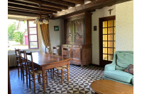 Maison de maître avec pièce d'eau, proche de Villaines la Juhel