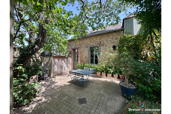 Maison de ville avec garage rive Gauche à Laval