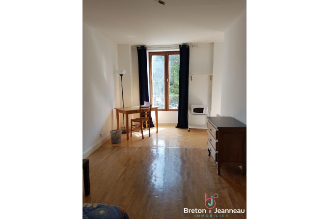 Immeuble de 7 appartements à Laval