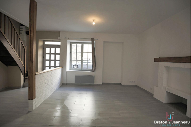 MAISON F4 à ERNEE