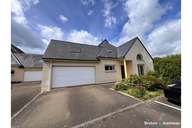 Maison Laval 6 pièce(s) 156 m2