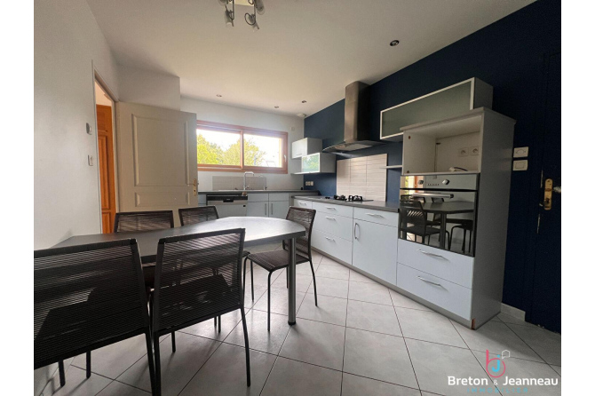 Maison Laval 6 pièce(s) 156 m2