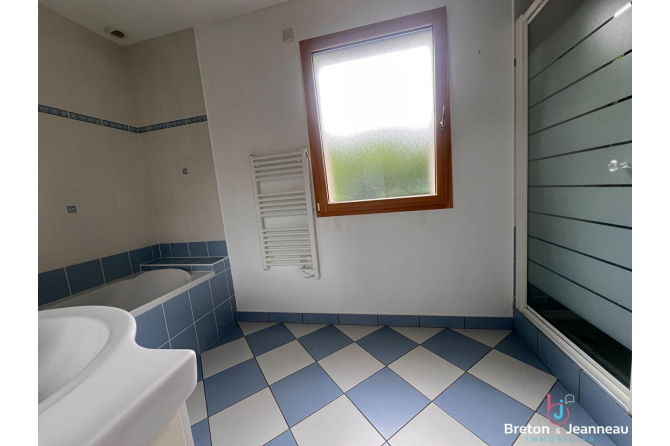 Maison Laval 6 pièce(s) 156 m2